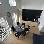 Amelia Apartment